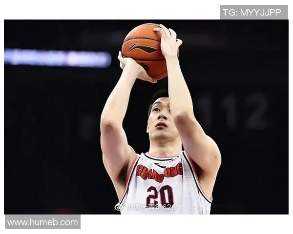 任骏飞领衔球队奋战新赛季展现篮球才华与团队精神的双重魅力